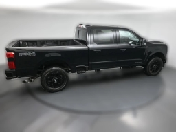 Ford Super Duty F-250 SRW LARIAT 4WD Crew Cab 6.75' Box 2026