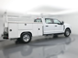 Ford Super Duty F-350 SRW XL 2WD Crew Cab 8' Box 2026