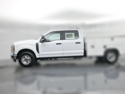 Ford Super Duty F-350 SRW XL 2WD Crew Cab 8' Box 2026