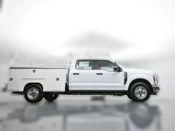 Ford Super Duty F-350 SRW XL 2WD Crew Cab 8' Box 2026