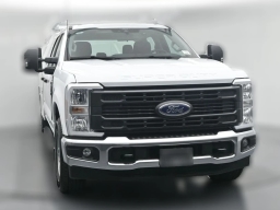 Ford Super Duty F-350 SRW XL 2WD Crew Cab 8' Box 2026