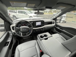 Ford Super Duty F-350 SRW XL 4WD Crew Cab 8' Box 2026