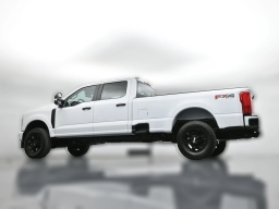 Ford Super Duty F-350 SRW XL 4WD Crew Cab 8' Box 2026