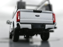 Ford Super Duty F-350 SRW XL 4WD Crew Cab 8' Box 2026