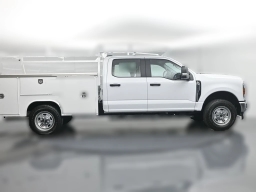 Ford Super Duty F-350 SRW XL 4WD Crew Cab 8' Box 2026