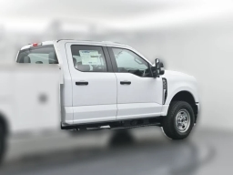 Ford Super Duty F-350 SRW XL 4WD Crew Cab 8' Box 2026