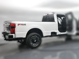 Ford Super Duty F-350 SRW Platinum 4WD Crew Cab 8' Box 2026