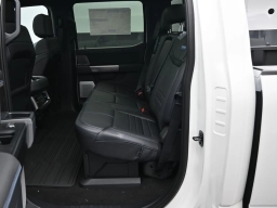 Ford Super Duty F-350 SRW Platinum 4WD Crew Cab 8' Box 2026