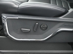 Ford Super Duty F-350 SRW Platinum 4WD Crew Cab 8' Box 2026