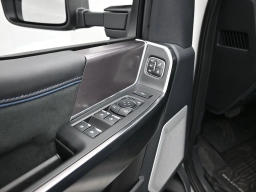 Ford Super Duty F-350 SRW Platinum 4WD Crew Cab 8' Box 2026