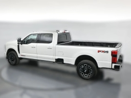 Ford Super Duty F-350 SRW Platinum 4WD Crew Cab 8' Box 2026