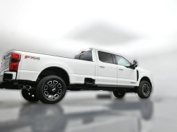 Ford Super Duty F-350 SRW Platinum 4WD Crew Cab 8' Box 2026