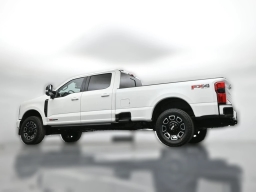 Ford Super Duty F-350 SRW Platinum 4WD Crew Cab 8' Box 2026