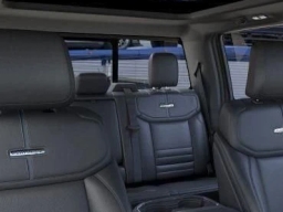 Ford Super Duty F-350 SRW Platinum 4WD Crew Cab 8' Box 2026