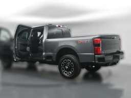 Ford Super Duty F-350 SRW Platinum 4WD Crew Cab 6.75' Box 2026