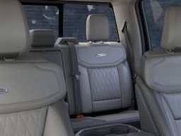 Ford Super Duty F-350 SRW Platinum 4WD Crew Cab 8' Box 2026