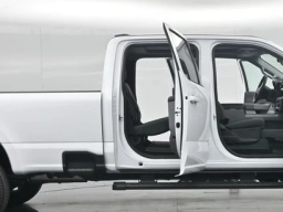 Ford Super Duty F-350 SRW XLT 4WD Crew Cab 8' Box 2026