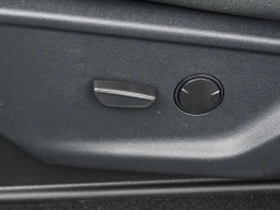 Ford Super Duty F-350 SRW XLT 4WD Crew Cab 8' Box 2026