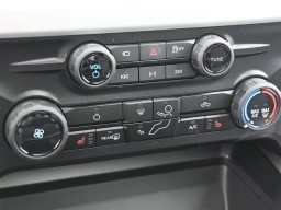 Ford Super Duty F-350 SRW XLT 4WD Crew Cab 8' Box 2026