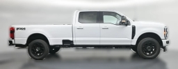 Ford Super Duty F-350 SRW XLT 4WD Crew Cab 8' Box 2026