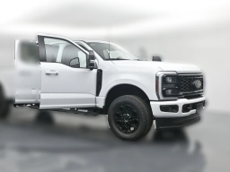 Ford Super Duty F-350 SRW XLT 4WD Crew Cab 8' Box 2026