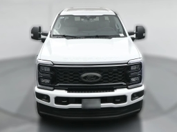 Ford Super Duty F-350 SRW XLT 4WD Crew Cab 8' Box 2026