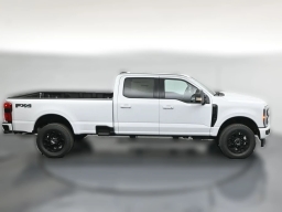 Ford Super Duty F-350 SRW XLT 4WD Crew Cab 8' Box 2026