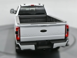 Ford Super Duty F-350 SRW XLT 4WD Crew Cab 8' Box 2026