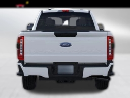 Ford Super Duty F-350 SRW XL 4WD Crew Cab 6.75' Box 2026