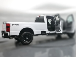 Ford Super Duty F-350 SRW XLT 4WD Crew Cab 8' Box 2026