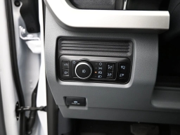 Ford Super Duty F-350 SRW XLT 4WD Crew Cab 8' Box 2026