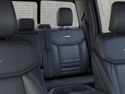 Ford Super Duty F-350 SRW Platinum 4WD Crew Cab 8' Box 2026