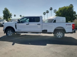 Ford Super Duty F-350 SRW XLT 4WD Crew Cab 8' Box 2026
