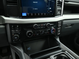 Ford Super Duty F-350 SRW XLT 4WD Crew Cab 8' Box 2026