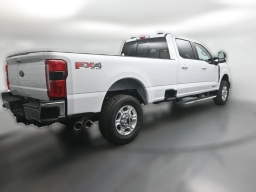 Ford Super Duty F-350 SRW XLT 4WD Crew Cab 8' Box 2026