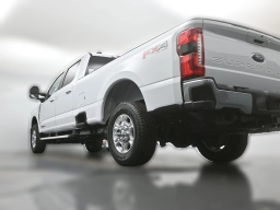 Ford Super Duty F-350 SRW XLT 4WD Crew Cab 8' Box 2026