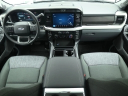 Ford Super Duty F-350 SRW XLT 4WD Crew Cab 8' Box 2026