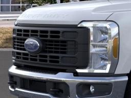 Ford Super Duty F-350 SRW XL 4WD Crew Cab 8' Box 2026
