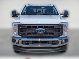 Ford Super Duty F-350 SRW XL 4WD Crew Cab 8' Box 2026
