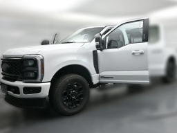 Ford Super Duty F-350 SRW XLT 4WD Crew Cab 8' Box 2026