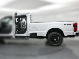 Ford Super Duty F-350 SRW XLT 4WD Crew Cab 8' Box 2026