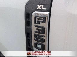 Ford Super Duty F-350 SRW XL 4WD Crew Cab 6.75' Box 2026