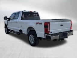 Ford Super Duty F-350 SRW XLT 4WD Crew Cab 8' Box 2026