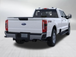 Ford Super Duty F-350 SRW XLT 4WD Crew Cab 8' Box 2026