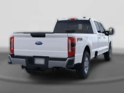 Ford Super Duty F-350 SRW XLT 4WD Crew Cab 8' Box 2026