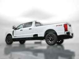 Ford Super Duty F-350 SRW XL 4WD Crew Cab 8' Box 2026