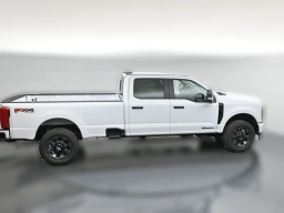 Ford Super Duty F-350 SRW XL 4WD Crew Cab 8' Box 2026