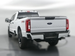 Ford Super Duty F-350 SRW XL 4WD Crew Cab 8' Box 2026