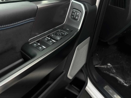 Ford Super Duty F-350 SRW Platinum 4WD Crew Cab 6.75' Box 2026