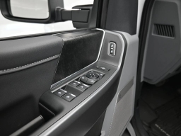 Ford Super Duty F-350 SRW XLT 4WD Crew Cab 8' Box 2026